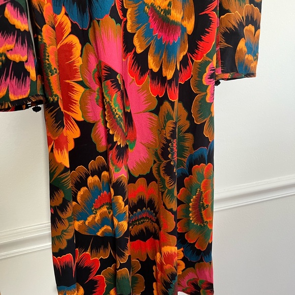 NWT FARM RIO Colorful Flowers Midi Dress - Picture 12 of 13